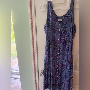 Very Vineyard- Local Boutique- Women’s Floral Smocked MIDi Dress - Medium